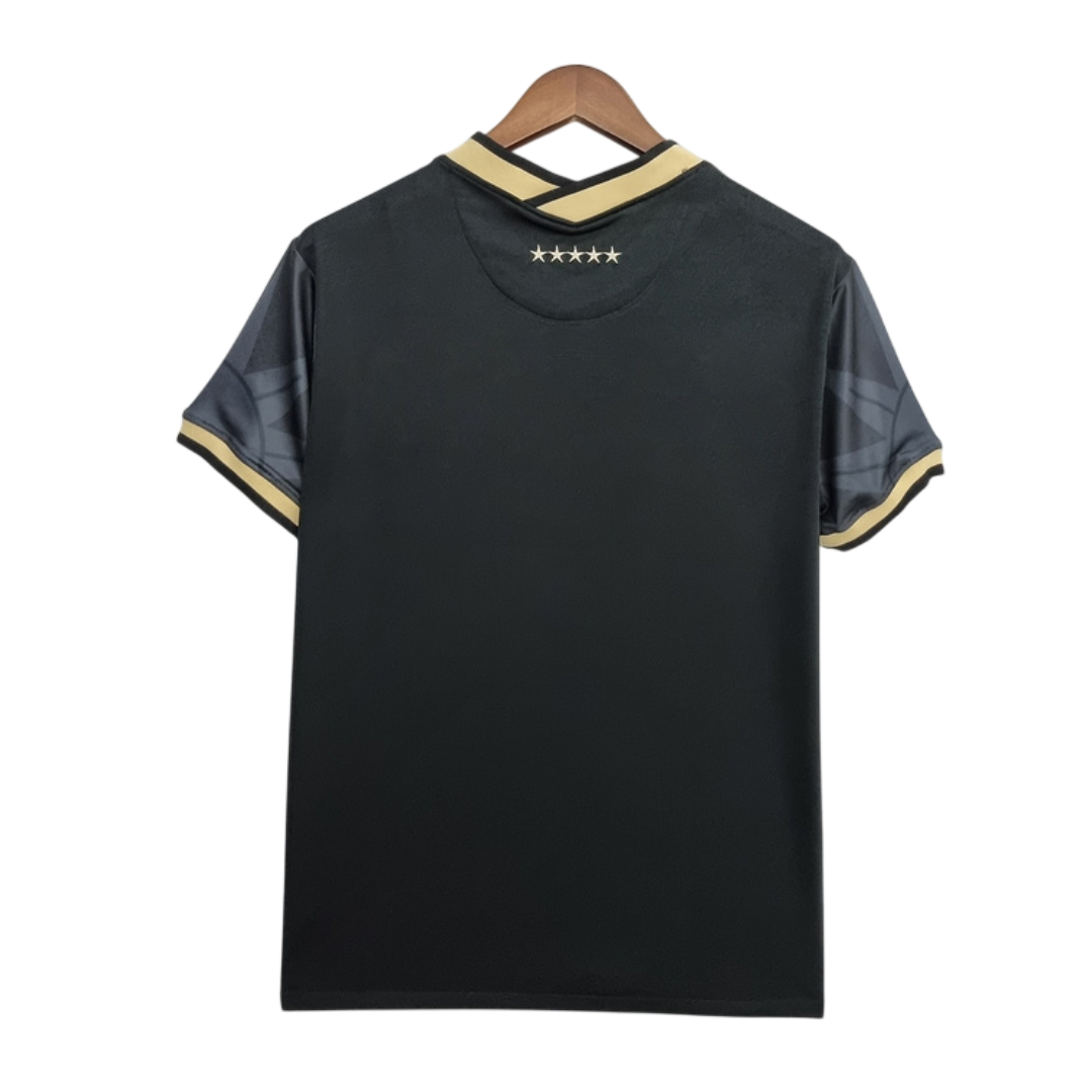 Camiseta Brasil Edición Especial Negra Dorada 2022